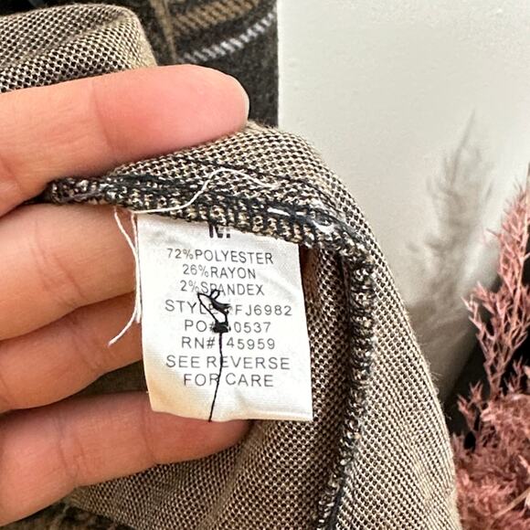 DRESS FORUM Oversized Plaid Shirt Jacket Shacket Gray Tan Soft {3M47} - Picture 5 of 5